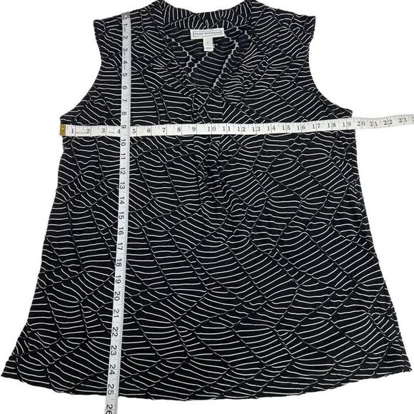 Dana Buchman Blouse V Neck Black White Textured Leaf Print Sleeveless Large - Picture 5 of 9